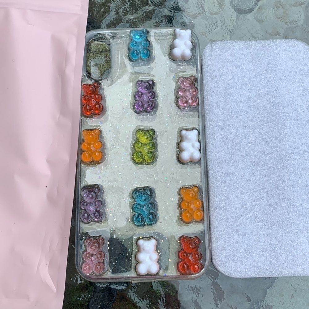 Custom iPhone X/XS silicone gummy bear case